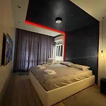 Luxury In Center 1 Apartment