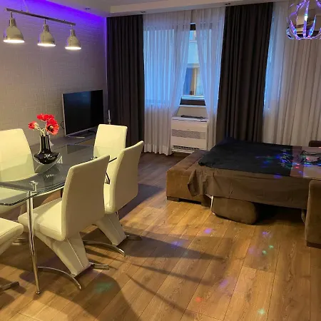 Lägenhet Luxury In Center 1 Varna